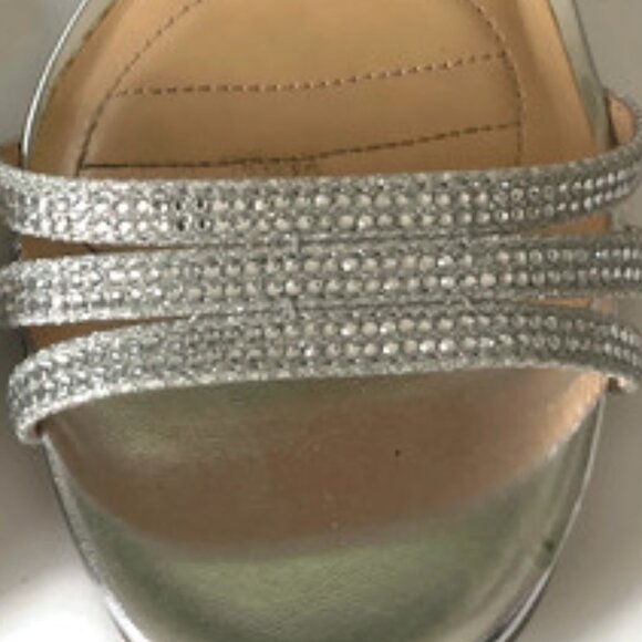 Badgley Mischka 8.5 Silver ankle low wedge open toe sandals Sz 8.5 - Picture 5 of 9